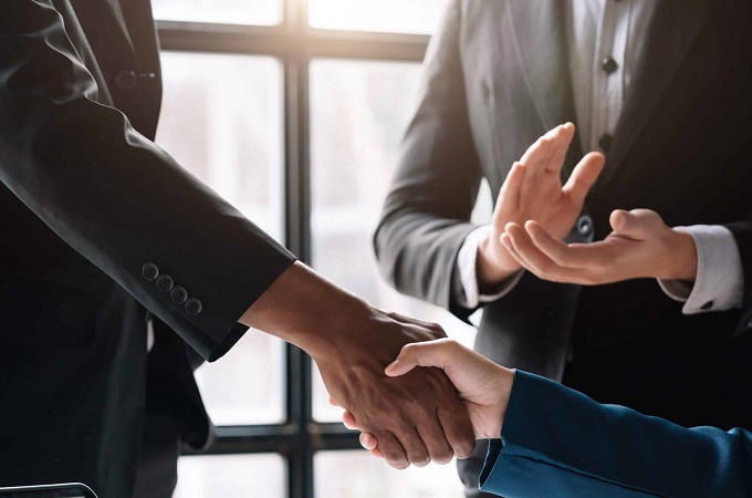 Middle East M&A defies global slowdown with double-digit growth